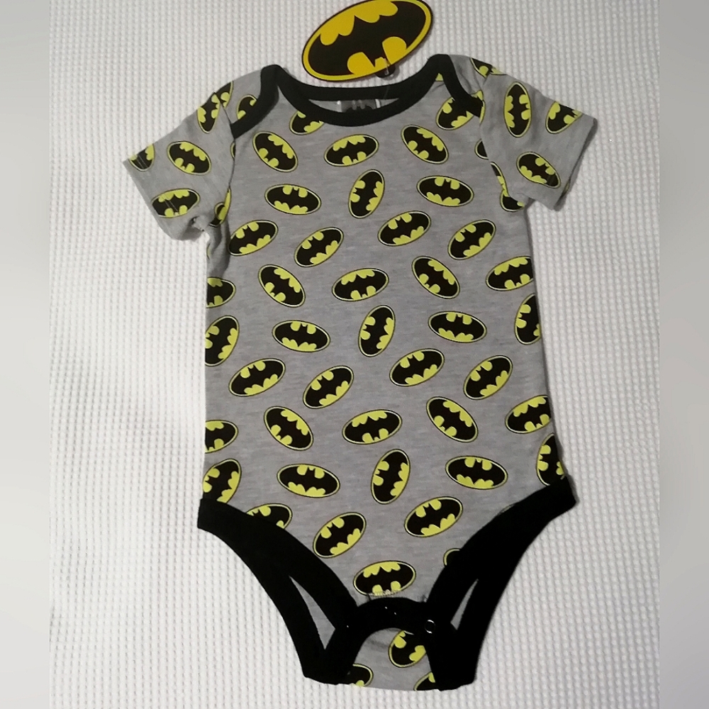 🔥SALE🔥 Batman DC Comics Baby Boy Onesie Bodysuit NWT SZ 3-6 Months 6-12 Months